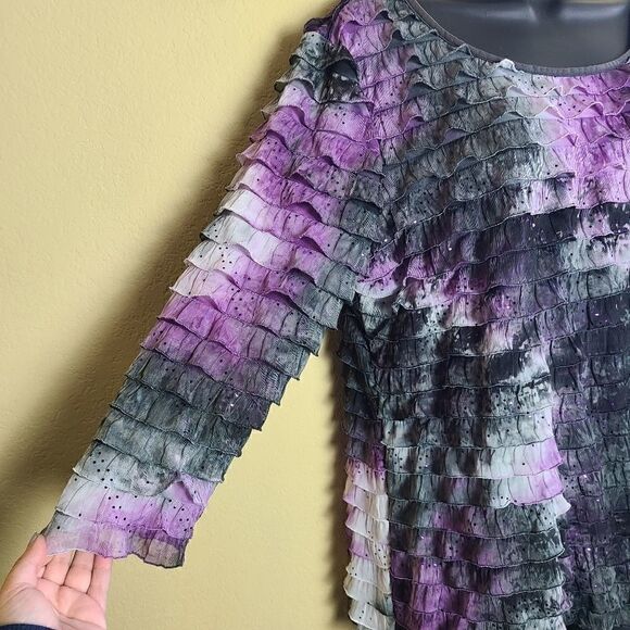 NY Knits Ruffled Top - Picture 2 of 8